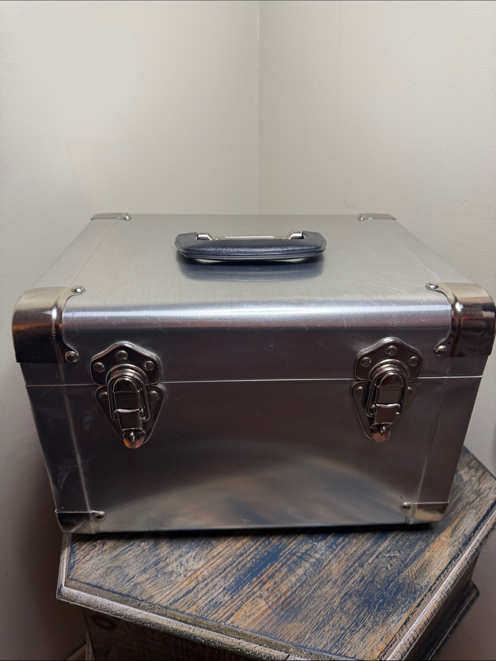 Aluminium Metallic Silver Case with Top Handle.